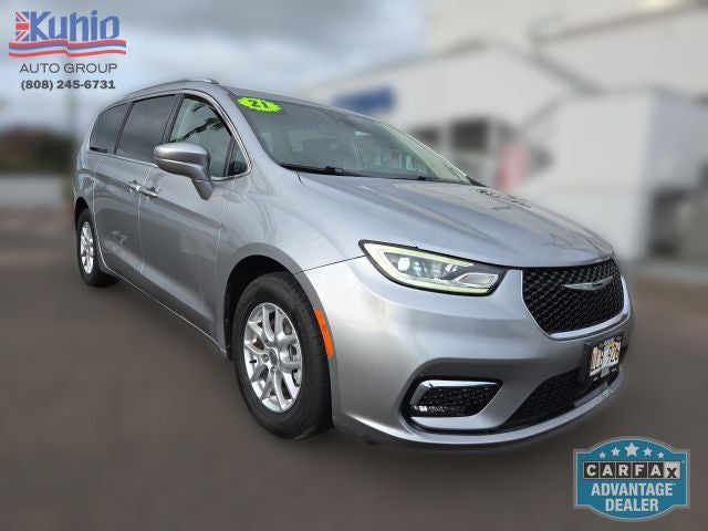 2021 Chrysler Pacifica Touring L in Billet Silver Metallic Clearcoat — front three-quarter view