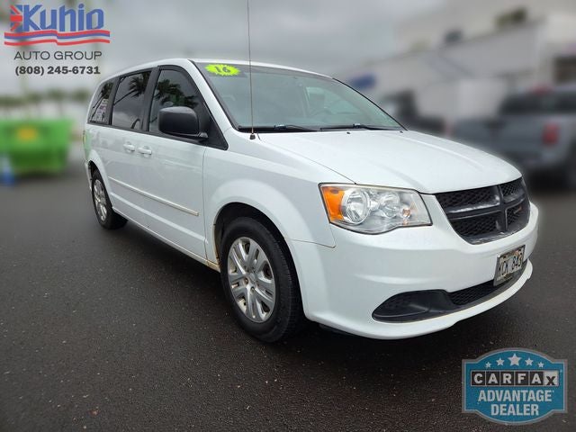 2016 Dodge Grand Caravan SE in Bright White Clearcoat — front three-quarter view