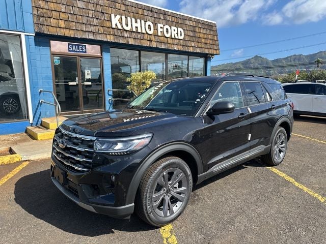2025 Ford Explorer Active in Agate Black Metallic — front three-quarter view